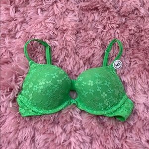 NWT Victoria’s Secret PINK Green Lace Push-Up Bra